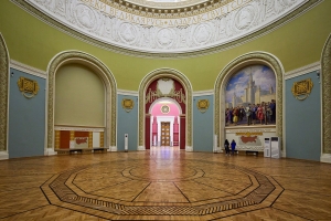 На Страстном бульваре открыта фотовыставка о лучших объектах реставрации за 13 лет