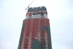 Начался монтаж внешнего водопровода на проблемном ЖК «Академ Палас»