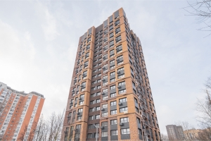 Почти 300 москвичей получат квартиры в новостройке по реновации в районе Перово