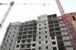 Завершена кладка наружных стен 2-5 этажей дома №3 проблемного ЖК «Воскресенское»