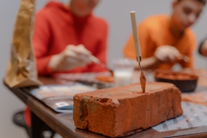 Кирпичную кладку конца XIX века сохранят при реставрации исторических зданий на Пресне