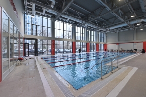 Собянин открыл спорткомплекс с бассейном для жителей района Раменки