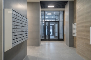 Новый дом по реновации на улице Плющева передан под заселение