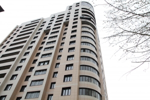 В проблемном ЖК «Малыгина, 12» завершено холодное остекление