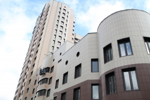 В проблемном ЖК «Малыгина, 12» завершают устройство кровли парковки