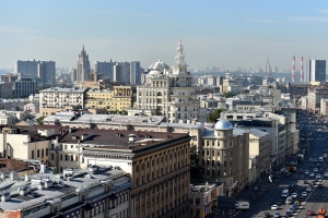 В Басманном районе снесли незаконную надстройку к автосервису