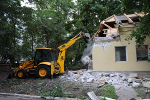 Территорию ЮАО освободили от 62 ветхих заброшенных строений