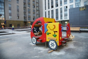 Завершено благоустройство двора дома для дольщиков ЖК «Мегаполис»