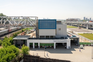 Почти наполовину готов мостовой переход на станции метро «Текстильщики»