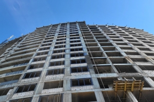 В паркинге проблемного ЖК «Квартал Триумфальный» началось торкретирование