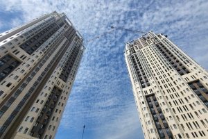 В проблемном ЖК «Академ Палас» начали прокладку постоянной теплосети