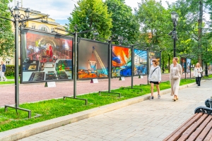 Интерактивная фотовыставка «Арт-стройка» открылась на Тверском бульваре