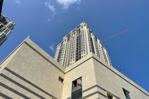 На стилобате проблемного ЖК «Академ Палас» завершены монолитные работы