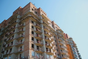 Началась отделка стен в квартирах корпуса 1 проблемного ЖК «Воскресенское»