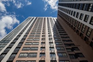 Более 7 тыс. семей переехали по программе реновации с начала года