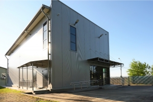 Инвестор построил торгово-бытовой комплекс в районе Краснопахорский