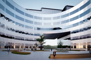 Ведутся монолитные работы в здании делового центра в районе Внуково