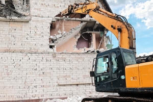 Почти 270 объектов недвижимости в столице признаны самостроями в этом году