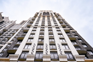 Венецианские арки украсили самый большой в России фасад дома в стиле ар-деко