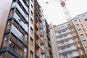 Во втором корпусе проблемного ЖК «Воскресенское» смонтированы радиаторы