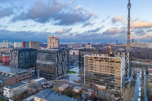 Началось устройство фасадов последнего корпуса бизнес-парка в Огородном проезде