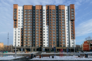 Жильцы двух старых домов в Тимирязевском районе заключили первые договоры на новые квартиры по реновации