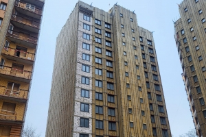 Смонтированы окна в секции В третьего корпуса проблемного ЖК «Воскресенское»