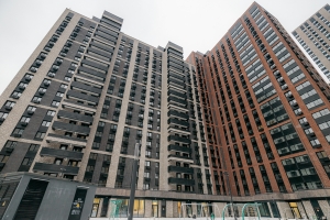 Более 600 участников реновации начали осмотр квартир в новом доме в Левобережном районе