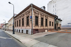 Здание XIX века в Басманном районе выставлено на торги