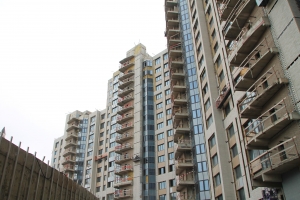 Началась поставка лифтового оборудования для проблемного ЖК «Квартал Триумфальный»