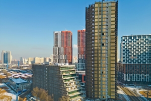 Начался монтаж каскадных фасадов жилого комплекса в Раменках