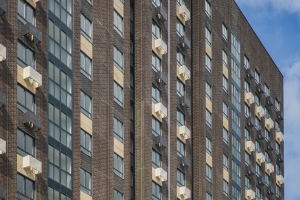 Двухсекционный жилой комплекс построили по реновации в районе Измайлово