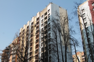 На втором корпусе проблемного ЖК «Воскресенское» завершен демонтаж строительного крана