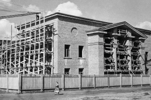 Фотовыставки о строительстве в годы Великой Отечественной войны пройдут в парках столицы