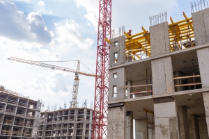 В Москве утвердили новые требования к оформлению временных ограждений на стройплощадках