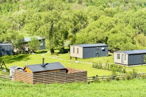 Модульный отель с рестораном и зонами отдыха на природе появится в деревне Песье