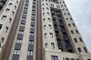 Завершена кладка стен в спецпомещениях стилобата проблемного ЖК «Академ Палас»