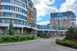 Город выставил на торги крупное помещение в Крылатском