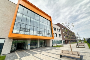 Новый корпус школы с ИТ-полигоном в Коммунарке откроется 1 сентября – мэр