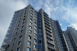 Завершена пусконаладка лифтов в двух секциях проблемного ЖК «Квартал Триумфальный»