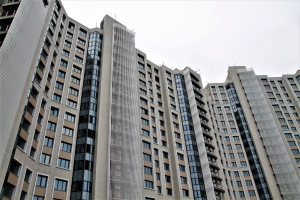 В проблемном ЖК «Квартал Триумфальный» демонтировали вертикальные подъемники