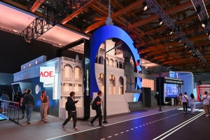 Инсталляция о строительстве мостов представлена на выставке «Та самая Москва»