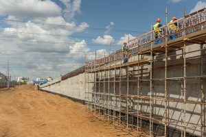 Собянин: возведение путепровода в СВАО завершится в этом году