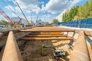 Завершено устройство ограждающей конструкции котлована будущей станции метро «Кленовый бульвар»