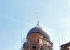 Установлен главный купол на храме Сретения Господня в районе Жулебино