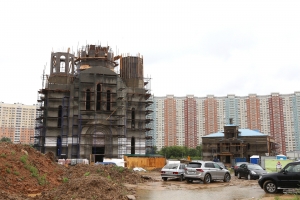 Пять куполов установят на Покровском храме в Некрасовке до октября