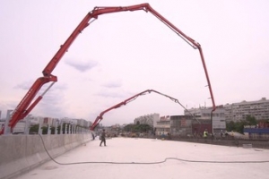 Завершение работ по бетонированию пролетных строений на эстакаде развязки Варшавского шоссе с улицей Академика Янгеля