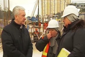 Осмотр хода строительства эстакады на Новорязанском шоссе. С. Собянин, А. Бочкарев