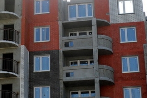 Жилье для дольщиков домов на Кременчугской улице построят до конца 2018 года