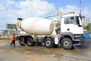 Застройщики оштрафованы на 29 млн рублей за немытые колеса машин